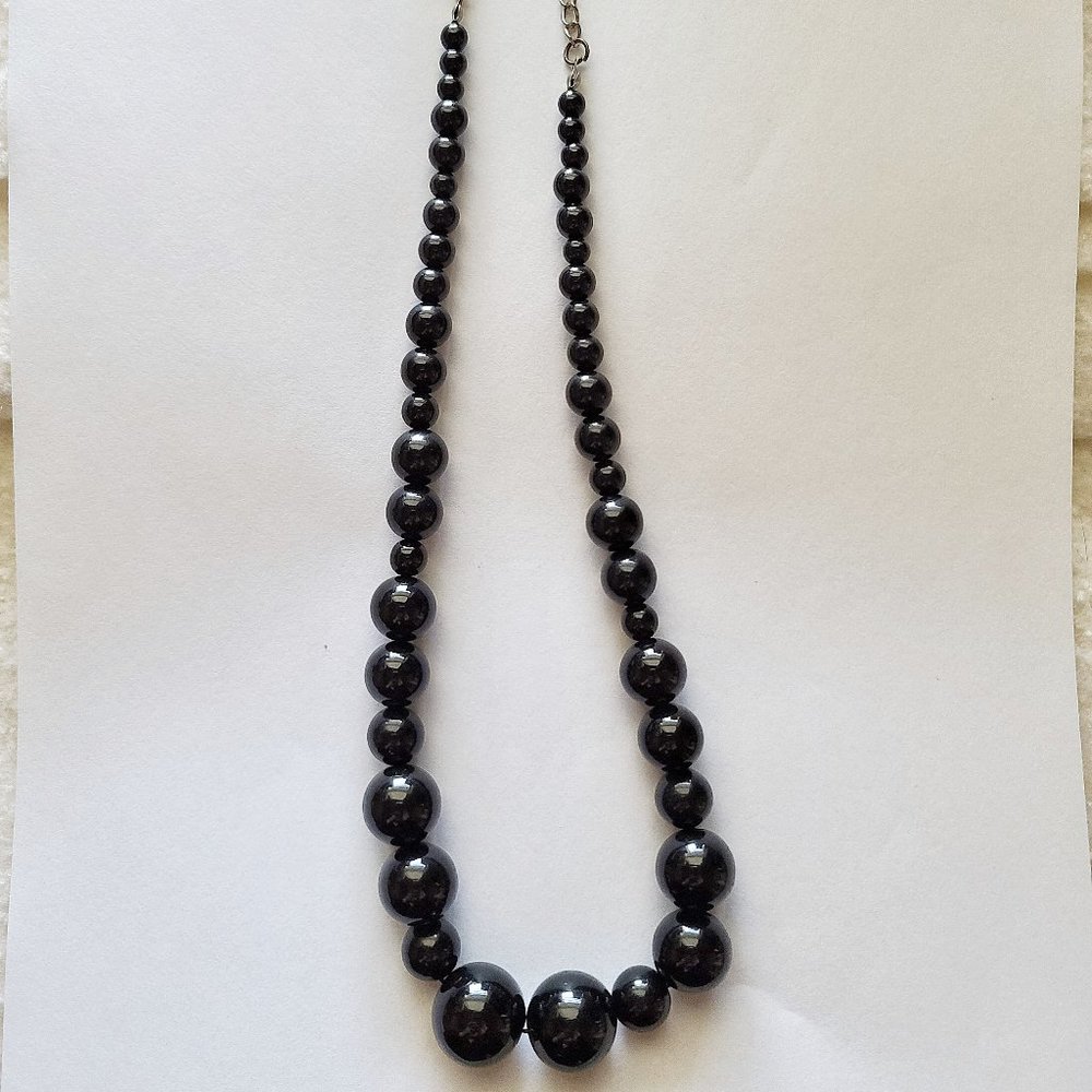 10/4 BLACK NECKLACE